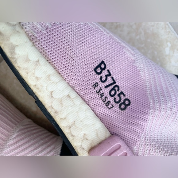 Adidas B37658 Boost R34567 women’s athletic running tennis shoes size 6 - Picture 12 of 17